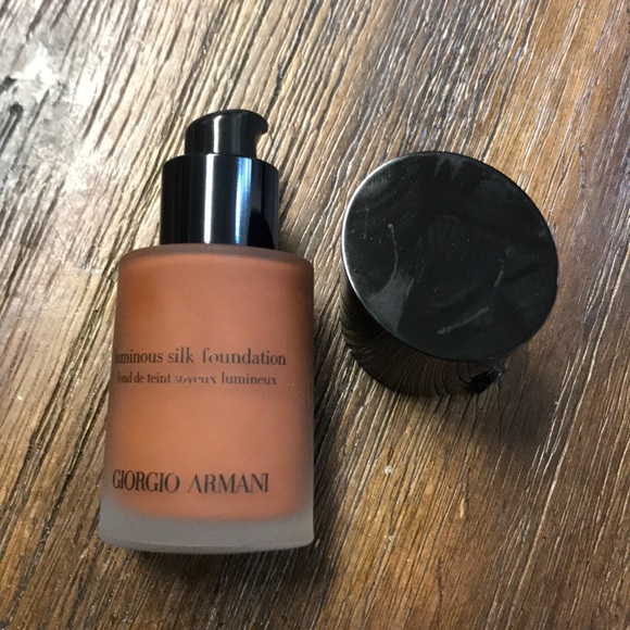 Giorgio Armani Other - GIORGIO ARMANI BEAUTY Luminous Silk